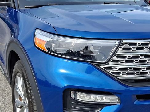 Used 2023 Ford Explorer Limited AWD/4WD image 9