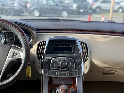 Used 2012 Buick LaCrosse Premium image 19