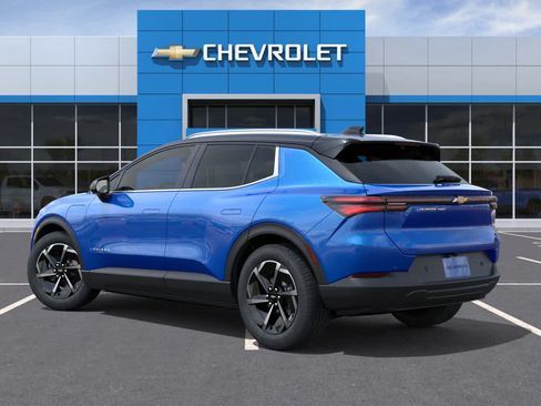 New 2026 Chevrolet Equinox EV LT AWD/4WD image 3
