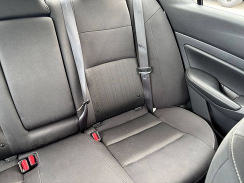 Used 2025 Nissan Altima 2.5 SV FWD image 37