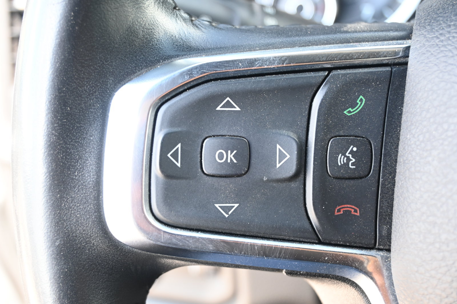 Used 2024 RAM 1500 Laramie RWD image 13
