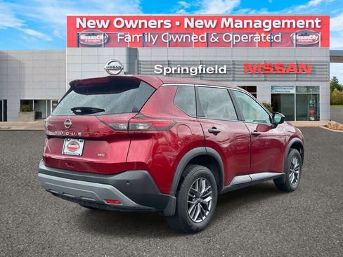 Used 2023 Nissan Rogue S AWD/4WD image 5