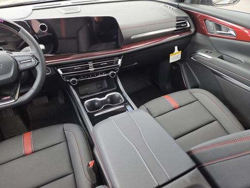 New 2026 Chevrolet Traverse RS w/ LPO, Floor Liner Package image 36