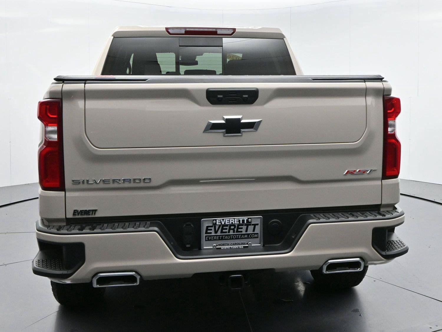 Used 2026 Chevrolet Silverado 1500 RST AWD/4WD image 6
