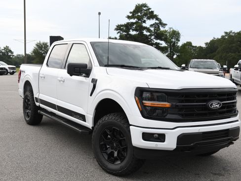 New 2026 Ford F150 XLT w/ Equipment Group 302A MID AWD/4WD image 3