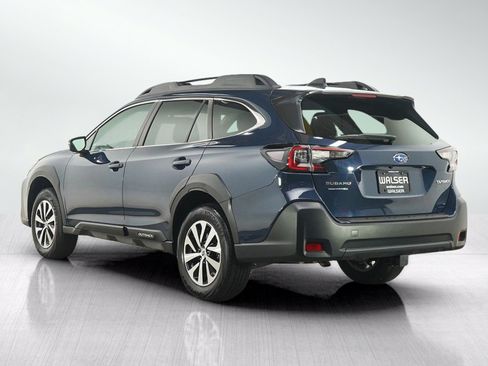 Used 2025 Subaru Outback Premium AWD/4WD image 3