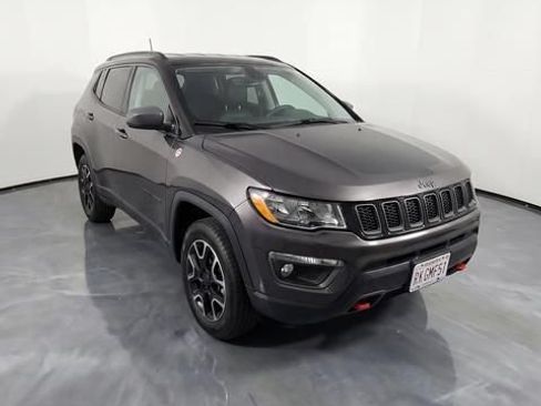 Used 2019 Jeep Compass Trailhawk AWD/4WD image 8