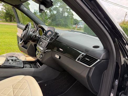 Used 2018 Mercedes-Benz GLE 43 AMG 4MATIC image 26