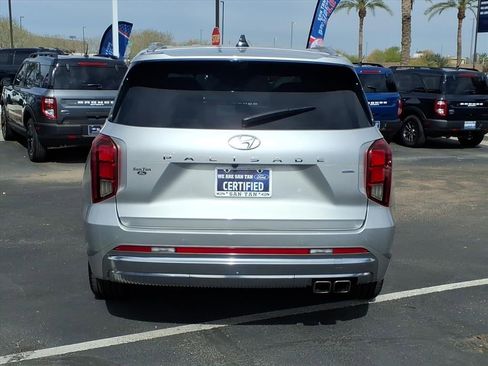 Used 2024 Hyundai Palisade Calligraphy image 5