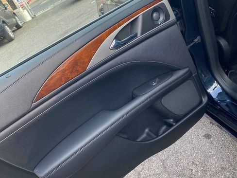 Used 2020 Lincoln MKZ Reserve w/ Elements Package AWD/4WD image 18
