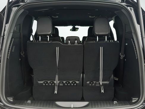 New 2026 Chrysler Pacifica Select image 8