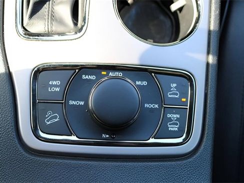 Used 2021 Jeep Grand Cherokee High Altitude image 28