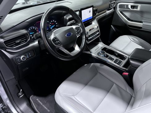 Used 2021 Ford Explorer XLT w/ Equipment Group 202A image 13