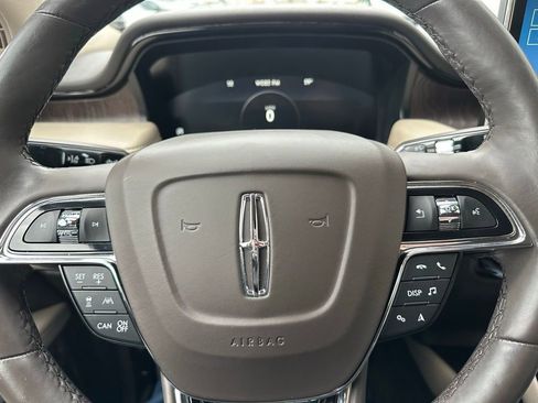 Used 2023 Lincoln Nautilus Reserve w/ Equipment Group 201A image 11