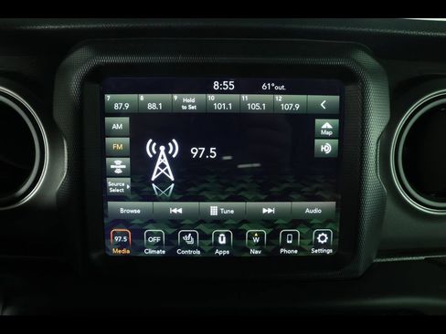 Used 2022 Jeep Wrangler Unlimited Sport w/ Sun And Sound Package AWD/4WD image 15