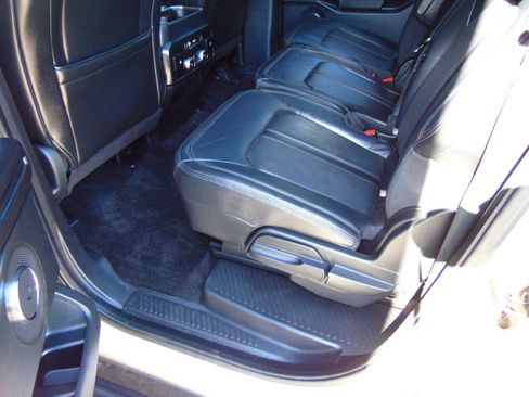 Used 2018 Ford Expedition Max Limited w/ Equipment Group 302A image 9