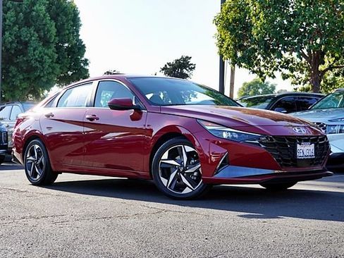 Certified 2023 Hyundai Elantra Limited FWD image 2