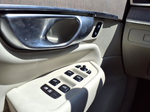 Used 2023 Volvo XC90 B6 Core w/ Protection Package Premier image 29