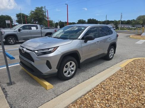 Used 2024 Toyota RAV4 LE FWD image 2