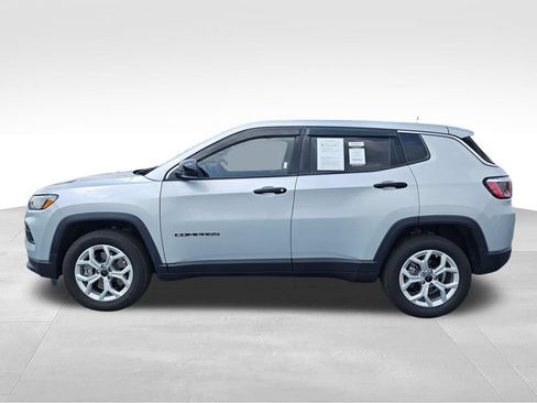 Used 2025 Jeep Compass Sport AWD/4WD image 2
