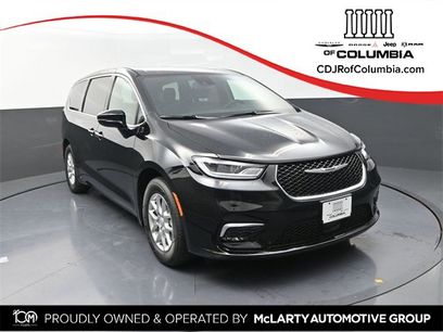 New 2026 Chrysler Pacifica Select