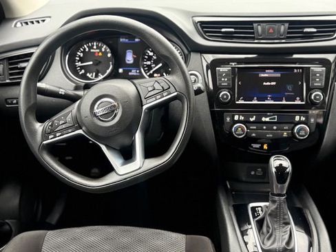 Used 2019 Nissan Rogue Sport SV image 20
