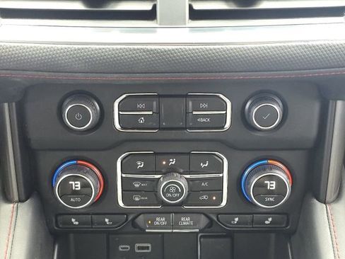 Used 2023 Chevrolet Suburban RST w/ Luxury Package image 40