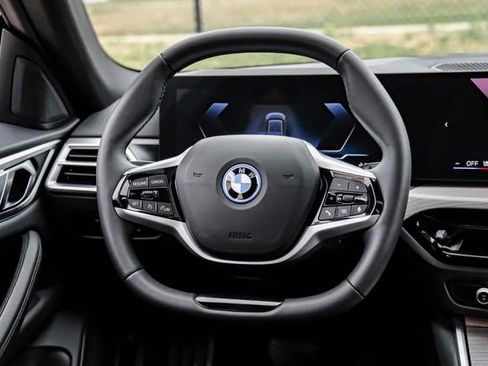 Used 2025 BMW i4 xDrive40i AWD/4WD image 18