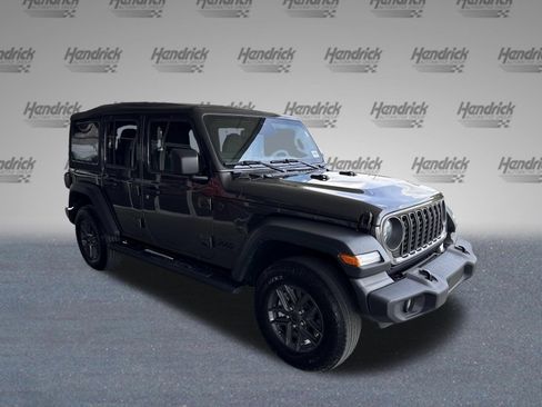 Used 2025 Jeep Wrangler Sport S image 2
