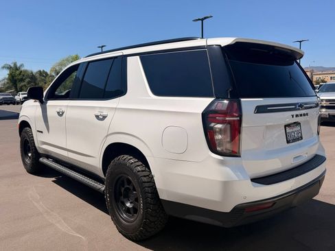 Used 2021 Chevrolet Tahoe Z71 w/ Luxury Package AWD/4WD image 7