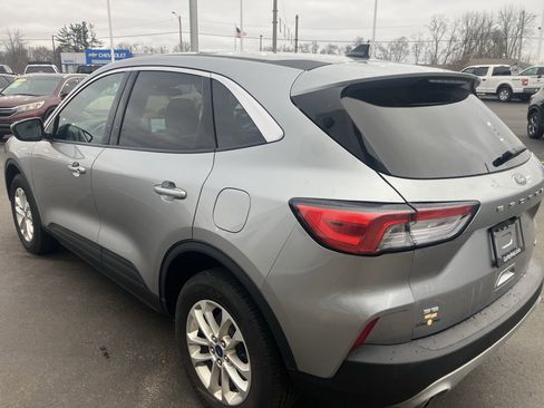 Used 2021 Ford Escape SE w/ Convenience Package image 5