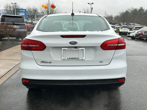 Used 2018 Ford Focus SE image 5