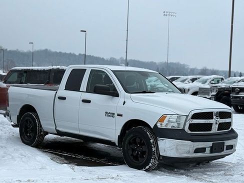 Used 2016 RAM 1500 ST w/ SXT Appearance Group image 32