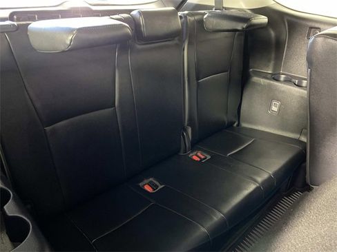 Used 2023 Toyota Highlander XLE image 13