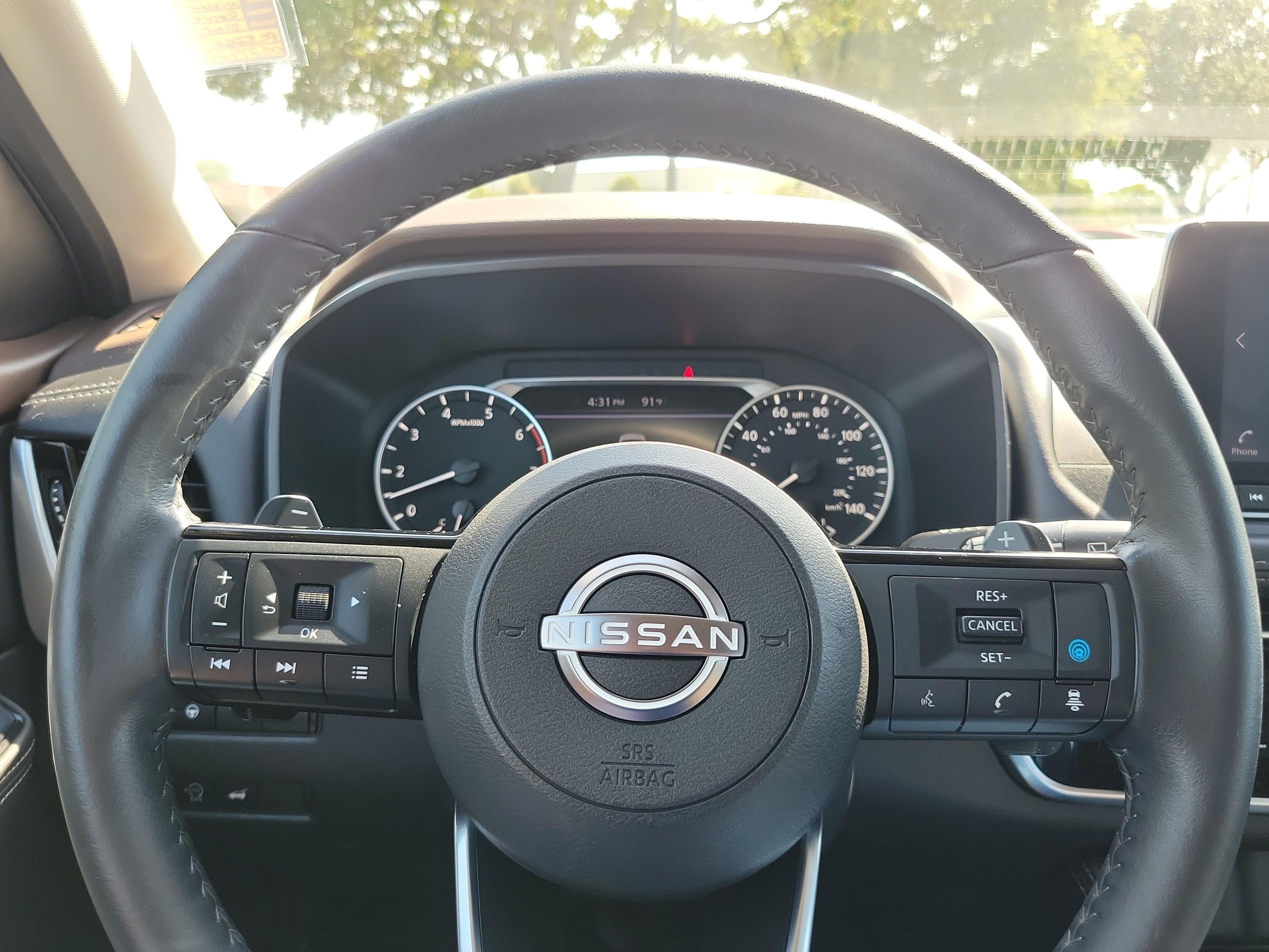 Used 2023 Nissan Rogue SL AWD/4WD image 18