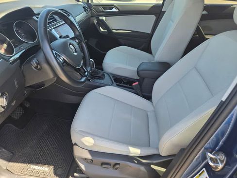 Used 2019 Volkswagen Tiguan SE FWD image 17