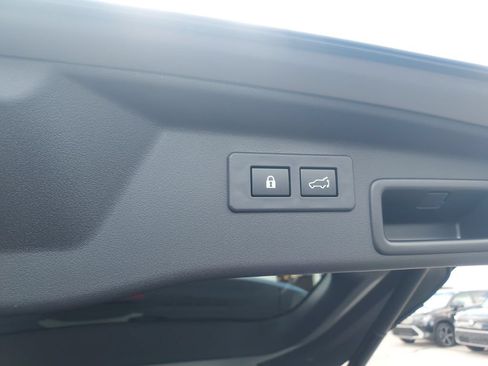 Used 2026 Subaru Outback Premium AWD/4WD image 35