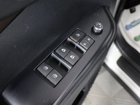 Used 2019 Toyota Highlander XLE w/ Carpet Mat Package (TMS) AWD/4WD image 33