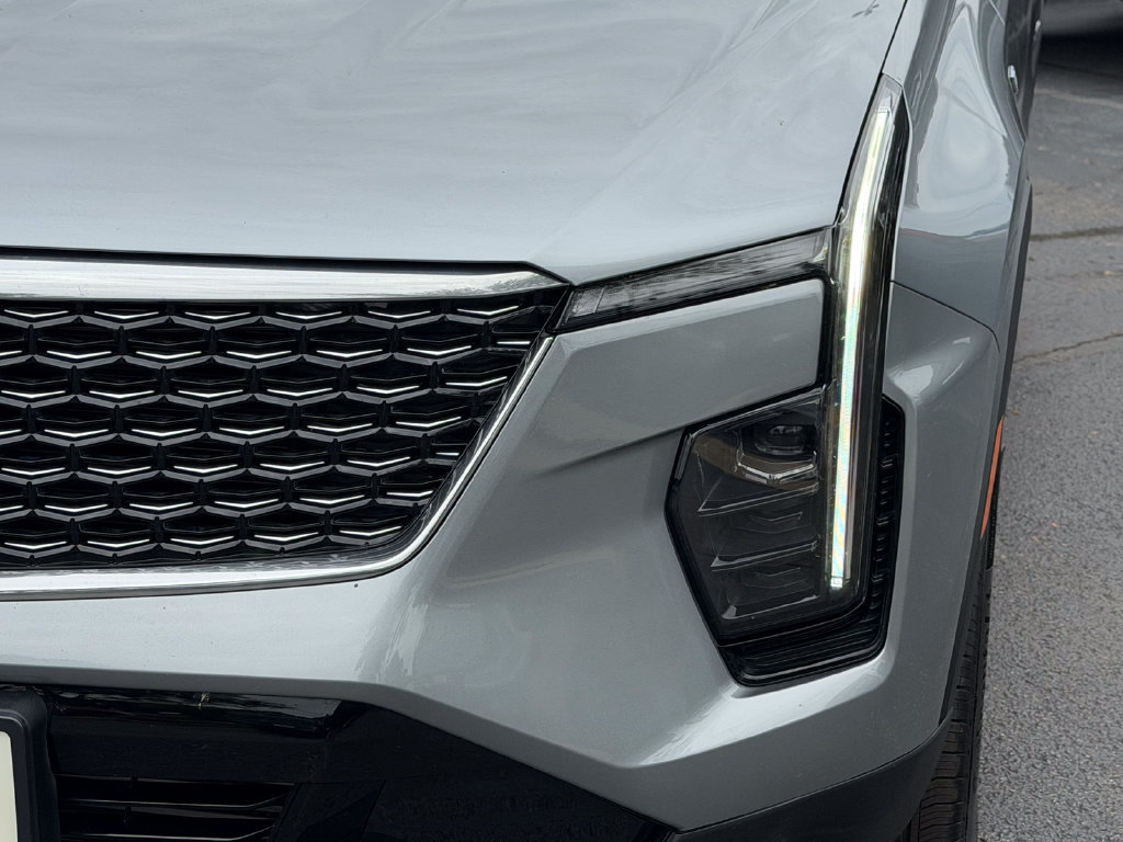 Used 2024 Cadillac XT4 Premium Luxury w/ Cold Weather Package AWD/4WD image 22