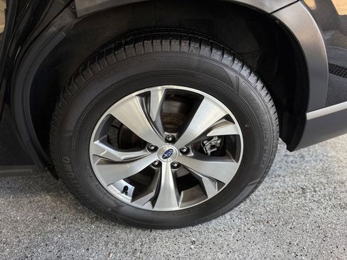 Used 2024 Subaru Ascent Premium w/ Convenience Package image 29