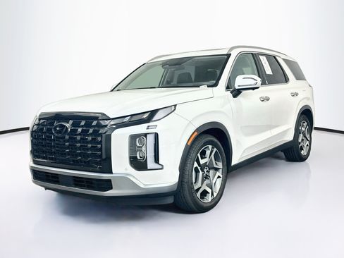 Used 2024 Hyundai Palisade Limited AWD/4WD image 3