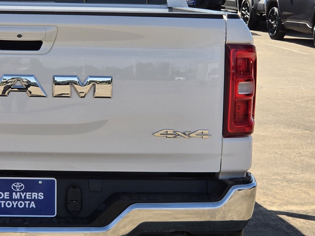 Used 2026 RAM 1500 Laramie AWD/4WD image 9