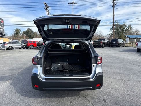 Used 2025 Subaru Outback Premium w/ Popular Package #1A image 23