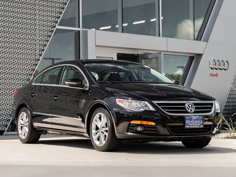 Used 2009 Volkswagen CC Luxury FWD image 1