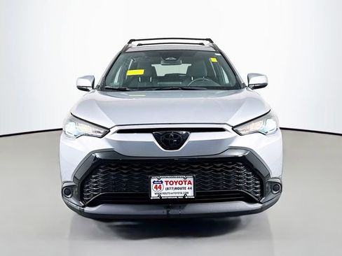 Used 2023 Toyota Corolla Cross AWD Hybrid w/ Moonroof Package image 9