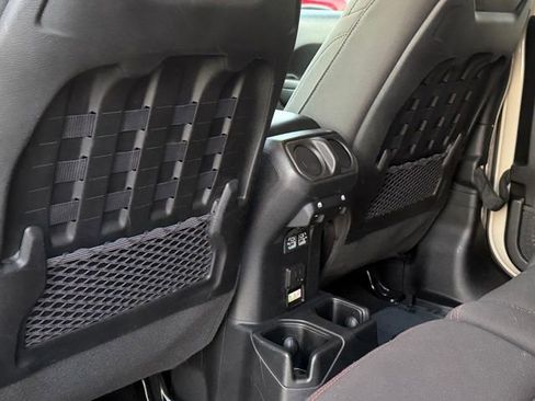 Used 2022 Jeep Wrangler Unlimited Rubicon w/ Cold Weather Group image 30