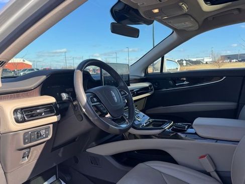 Used 2022 Lincoln Nautilus Reserve image 8