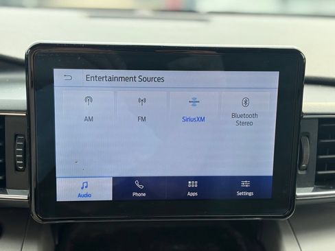 Used 2023 Ford Explorer XLT w/ Equipment Group 202A AWD/4WD image 35
