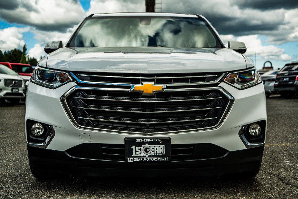 Used 2019 Chevrolet Traverse LT w/ LT Premium Package AWD/4WD image 3
