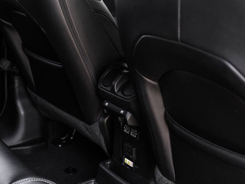 Used 2022 Jeep Wrangler Unlimited Sahara AWD/4WD image 48